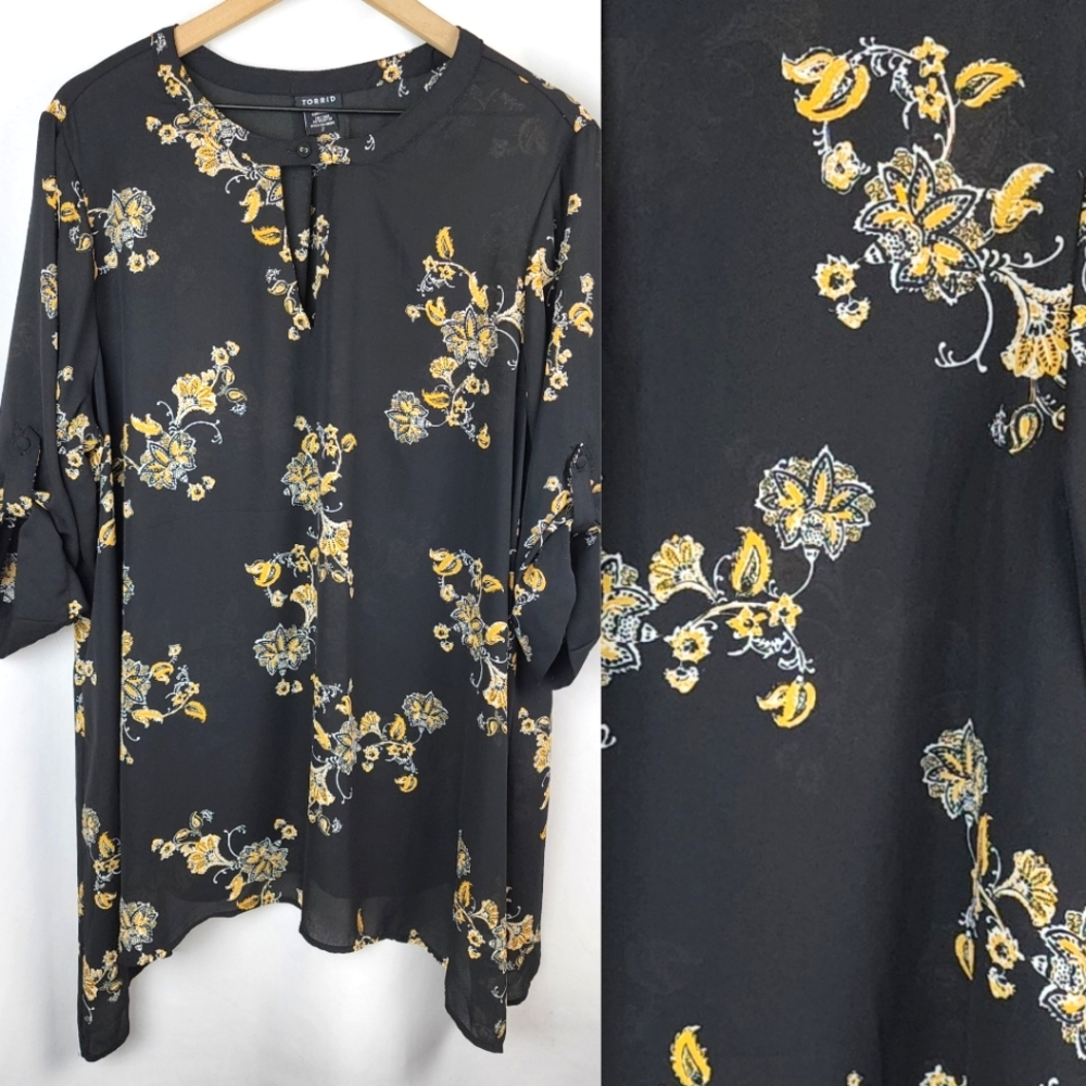 Torrid Women's Black and Yellow Floral Keyhole Tunic Top Size 2